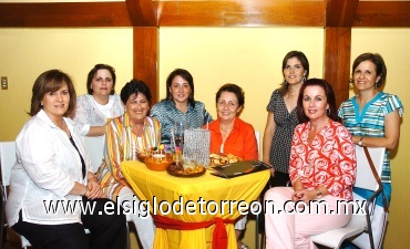 13072008
Nina de Sáenz, Esperanza López, Angelina de Ruenes, Esperanza de Fernández, Cecilia de Moncholi, Angelina de García y Mirita de Garza