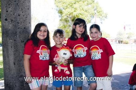 Ángela Estrella, Karla Neufeld, Susana Díaz de León y Regina Russek.