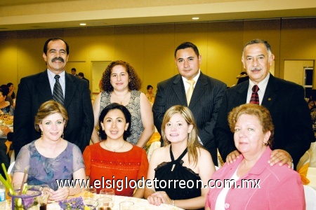 María Luisa Madero y José Luis Villarreal, Leticia Contreras y Silvia Reyes, Carmen Villa de Contreras y Guillermo Contreras, Rosalinda Gil y Mario Alberto Briseño.