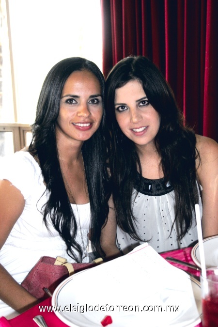 Angélica Valenzuela y Luly Gallegos.