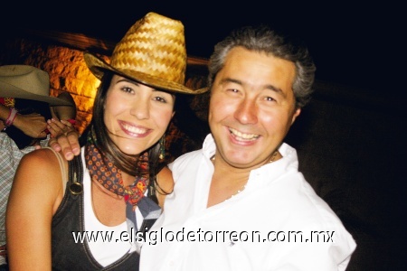 Festejo Norteño
Gaby Barrón de Moreno y Víctor Moreno.