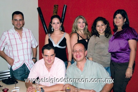 Ricardo San Miguel, Melisa Tosta, Cristiane Castillo, Marcela Tosta, Carolina Bravo, Alberto Torres y Luis Aguirre.