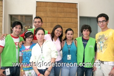 27072008
Abdullah Rangel, Aarón Villarreal, Abril Mendoza, Susana Arellano, Cristina Preciado, Rosario Franco, José Luis Palacios y Mauricio Vázquez