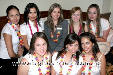 27072008
Ariana Rentería, Damaris Virgil, Cinthya Muruato, Ana Gaytán, Mayela González, Alejandra Cabral, Fabiola Marrufo y Heidi Cosío