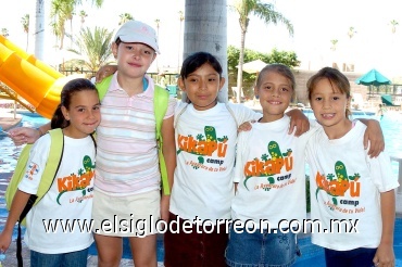 24072008
Alejandra López, Aleida García, Jaqueline Romero, Francesca Zarzar y Victoria Dahesa