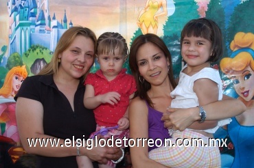 29072008
Gisela Villarreal, Carolina Arias, Fernanda y Alejandra Arzave.