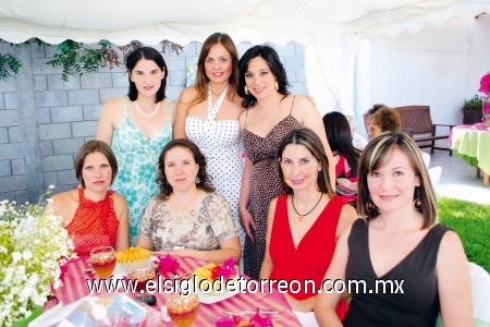 Bety González, Aracely Holguín, Rita Agüero, Ileana Dávila, Claudia Ortega, Blanca Ramírez y Luly López Barrio.