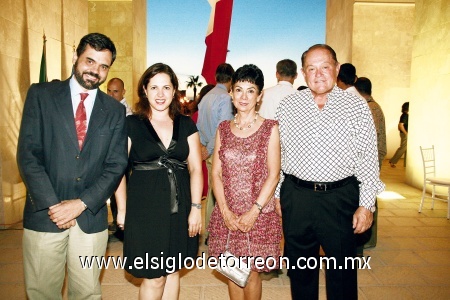 Antonio Méndez, Gabriela Romero de Méndez, María Inés de Collier y Christian Collier.