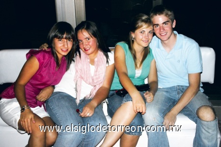 Gaby, Crisanta, Lety y  Ale.