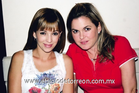 Liliana Uribe y Gaby Valdéz.