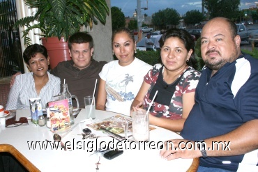 09082008
Tere González, Jaime Gutiérrez, Lourdes Moreno, Brenda Alcalá y Ricardo Rodríguez