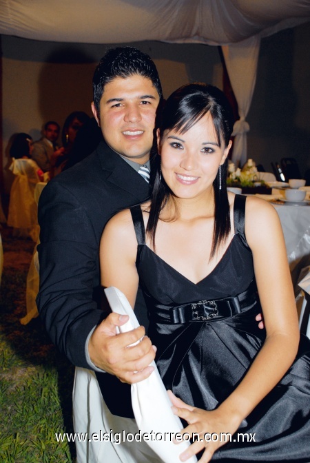 Carlos Trasfi y Lili Chávez.