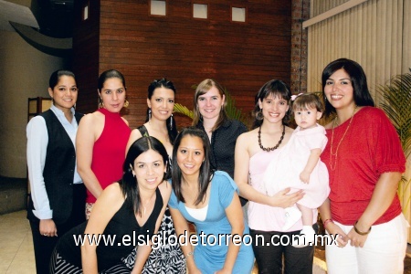 Yazmin Milán, Mayte Cota, Luz Elena Navarro Delgado, Marcela García de Alba, Vivian Contreras, Amelia Olvera, Ana Elena Becerra, Flavio Andino y Ana Patricia Telles.