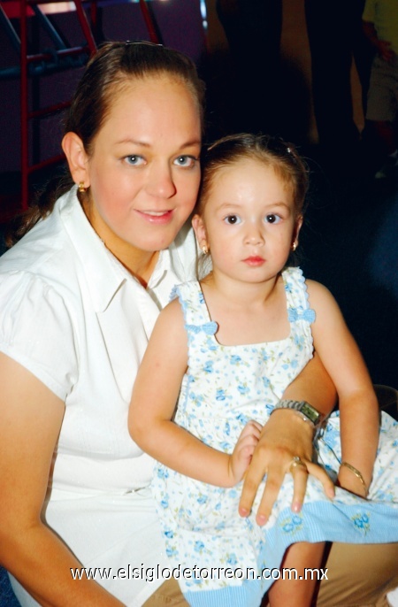 Blanca Rodríguez y Julia Ivana Hernández.