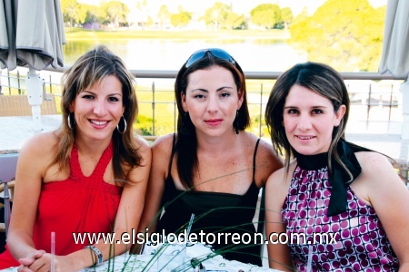 Vanessa Villarreal, Mayte Reyes y Adriana Ortega.