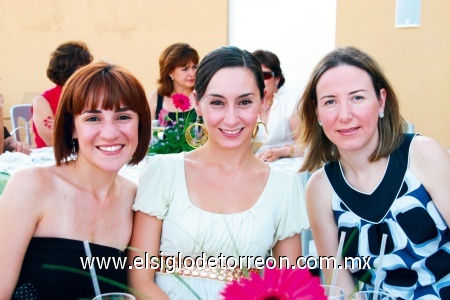 Paola Pámanes, Luly Valdés y Claudia Rosas.