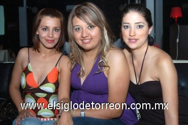 18082008
Lorena Yarza, Gina Salazar y Marbella García.