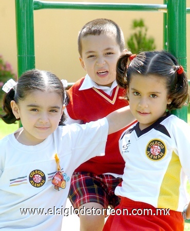 20082008
Andrea Ríos, Natalia Silva y Alejandro Pizarro