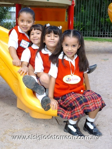 20082008
Luisa Navarrete, Ximena Fernanda Rangel, Paola Luna y Michelle Ayup