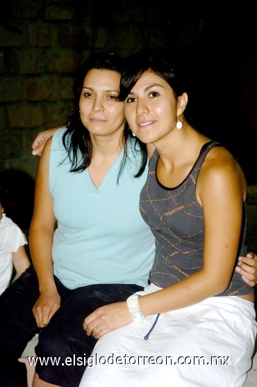 24082008
Aracely Salazar y Anabel Rodríguez.