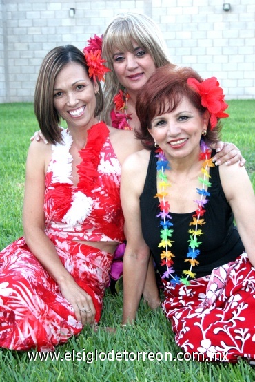 31082008
Flor Violeta García, Cristina Valdepeñas y Maryan de González