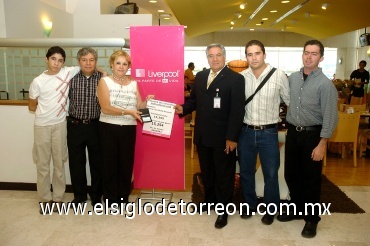 31082008
Ayer sábado 30 de agosto se llevó a cabo el concurso La Gran Barata de la tienda departamental Liverpool Torreón