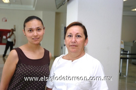 09092008
Alicia Torres y Ana Sofía Espinoza viajaron a Cancún.