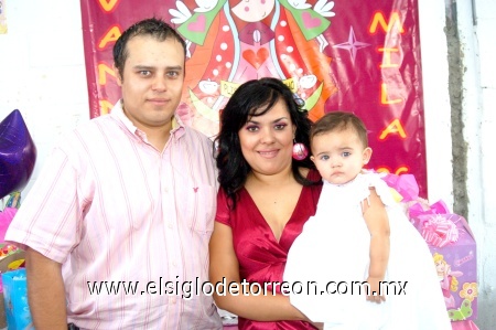 02102008
Ivanna fue festejada por sus padres Gerardo Acuña y Argelia Estrada de Acuña