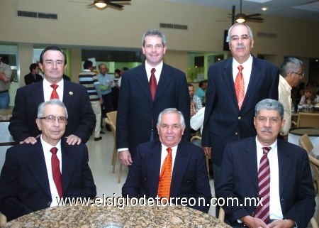 03102008
Federico Obeso, Alfonso Morales, Fernando Fernández, Marcelo Torres, Jesús del Río y Antonio Kuri, ex presidentes del Club Campestre de Torreón