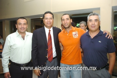 03102008
Felipe Vallejo, Juan Antonio Wong, Juan Wong y Ernesto Wong