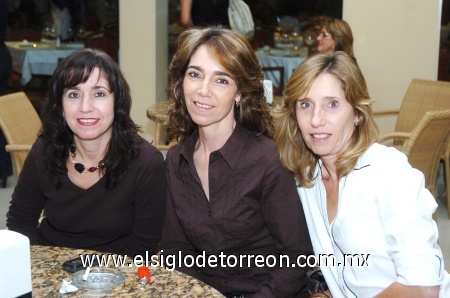 03102008
Lety, Lina e Ivette Canedo