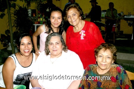 03102008
Rosy Morales, Tere Saldívar, Alma Padilla, Claudia Morales y Rosita de Gutiérrez