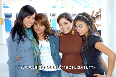 05102008
Corinna Carrillo, Natalia Favela, Ivonne Dávila y Lulú Martínez.