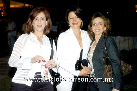 05102008
Katia Zarzar, Linda Zarzar y Anabel González en El Campestre Torreón