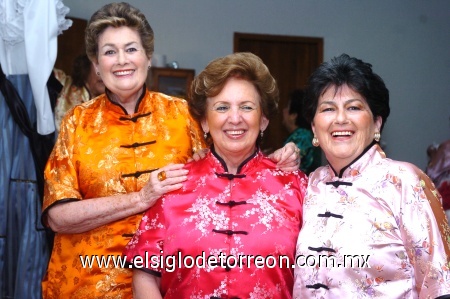 05102008
Pilar Aranzábal, Pilar Sánchez y Esperanza Aranzábal.