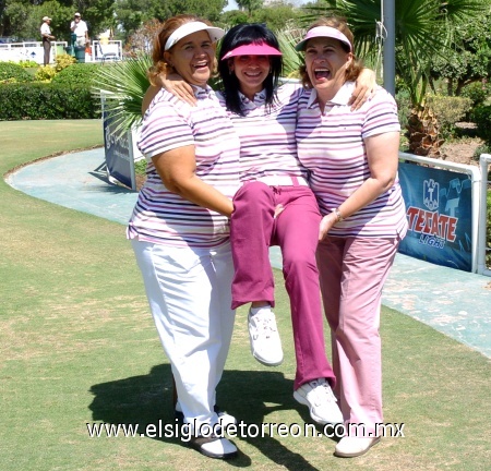 06102008
Leticia de Palacios, Graciela de Alba y Blanca de Contreras.