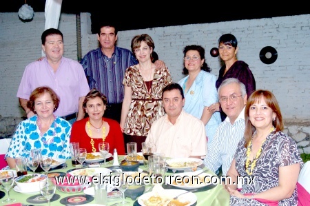 05102008
Flor y Gabriel Wong, Alfonso e Yvonne de la Garza, Irma y Víctor Ávila, Estela Castellanos, Ana Carmen Ramírez, Susana y Édgar Villarreal