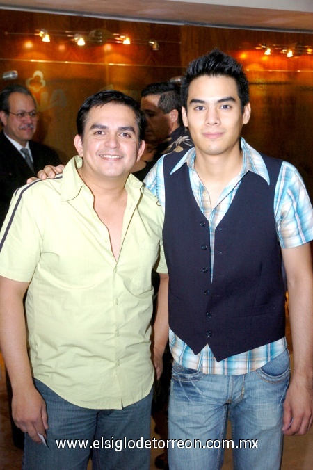 12102008
Carlos Montenegro y Ernesto Luévano.