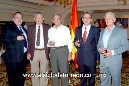 14102008
Reginaldo Alcántara, Miguel Urtiaga Tejada, Álvaro Gutiérrez Fernández, Haddad Manuel y Elías Abularach Ayup