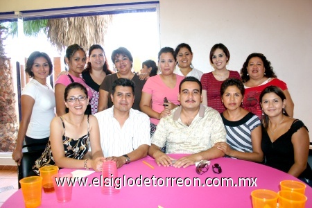 15102008
Bety Sánchez, Aidé Herrera, Beba Castro, Érika Flores, Karina García, Monserrat Martínez, Laura Vázquez, Alejandra González, Sonia González, Luis Vallejo, Sergio Gómez, Angélica Campos y Perla Vargas