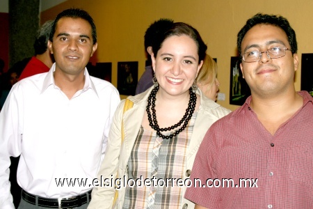 18102008
Roberto Ojeda, Patricia Hernández y Josué Nuño