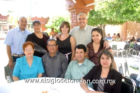 19102008
Guadalupe Cruz, Rosario de Cruz, Guille de Reza, David Reza, Humberto Barbachano, Silvia de Barbachano, Nidia Barbachano, Pilar del Río y Juan Antonio del Río