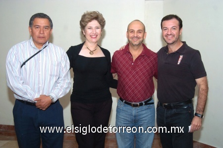 19102008
Juan Antonio de Alba, Sofía Enríquez, Sergio Pérez Corella y Artemio Juárez.