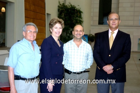 19102008
Lorenzo de Lira, Sofía Enríquez, Sergio Pérez Corella y Carlos Román C.