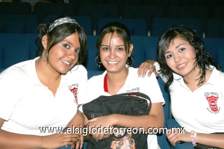 19102008
Yadirah Pérez, Elia Ivonne Garay González y Lorena Alejandra Vázquez Hernández