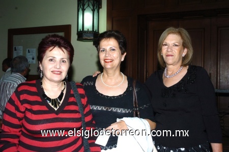 22102008
Anuesh Khachaturyan, Sara Elia de Corrales y Olga Azucena López de Cárdenas