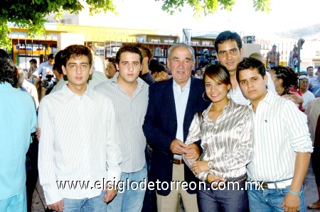 26102008
Andrés, Diego, Juan José, Juanjo, Nayeli y Eduardo Fernández