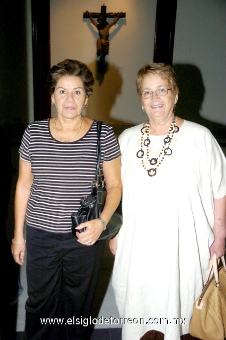 26102008
María Elena Ross y Tata Navarro de Fernández.