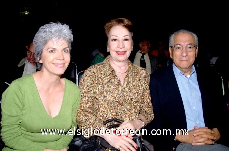 26102008
Mavisa Rodríguez Garza, Irma G. de Froto y Ricardo Froto y Madariaga