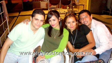 26102008
Roberto López, Susana Ortega, Iliana Valenzuela y Andrés Islas